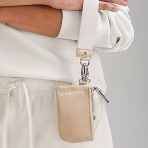 Lululemon wristlet wallet ❤️